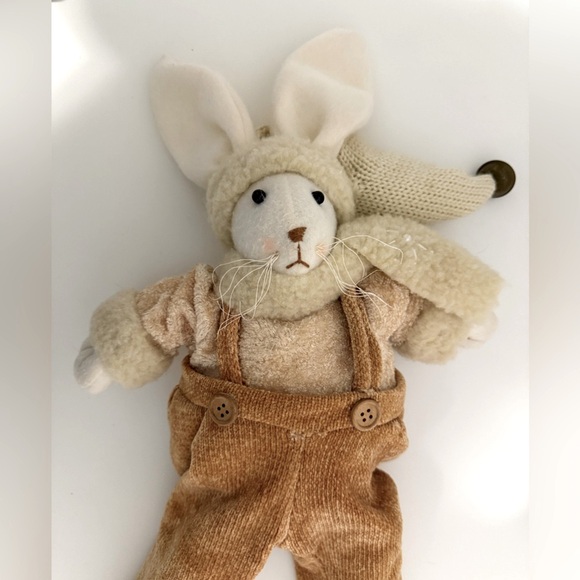 20” Decorative Plush Bunny Duo in Tan and Cream - Picture 5 of 16
